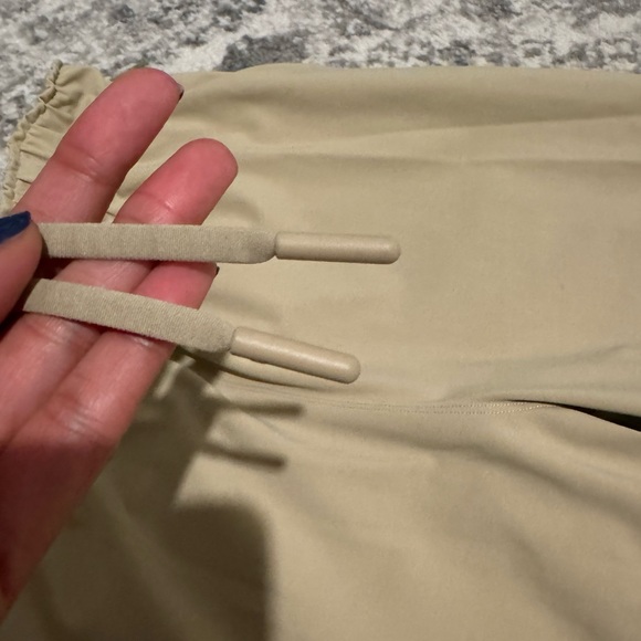 Lululemon Stretch High-Rise Jogger - Picture 7 of 9